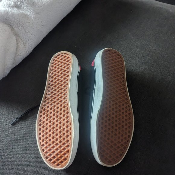 Men's black and red Vans - Picture 3 of 5